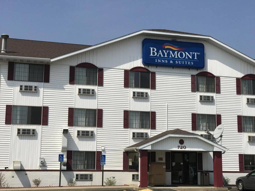Baymont By Wyndham Cedar Rapids Hotel Exterior foto
